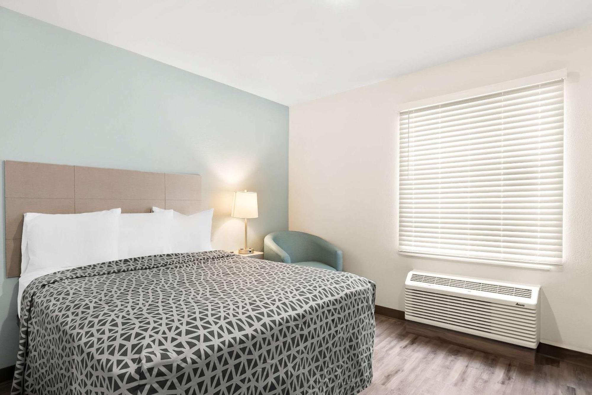 Woodspring Suites Savannah West Chatham Parkway מראה חיצוני תמונה