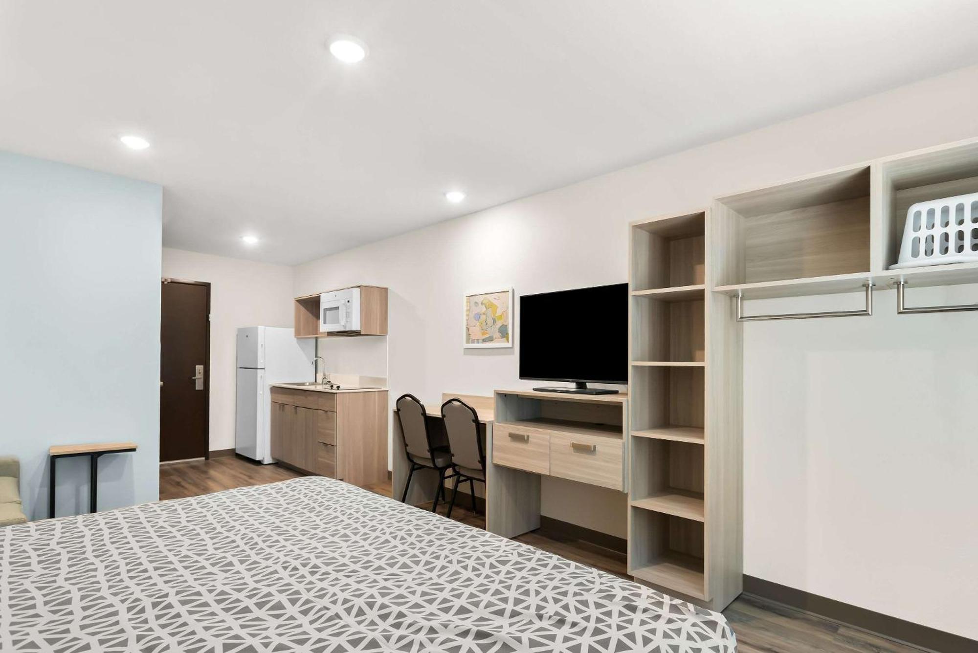 Woodspring Suites Savannah West Chatham Parkway מראה חיצוני תמונה