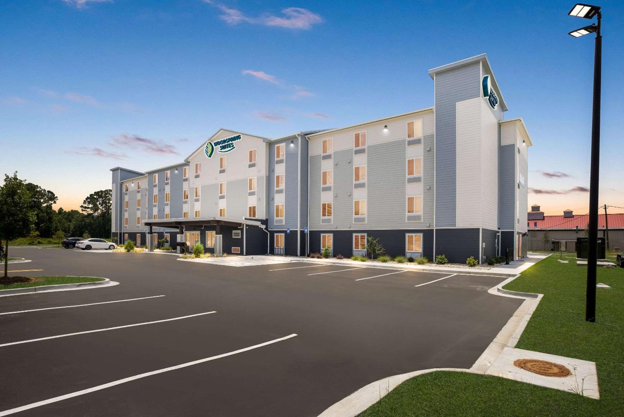 Woodspring Suites Savannah West Chatham Parkway מראה חיצוני תמונה
