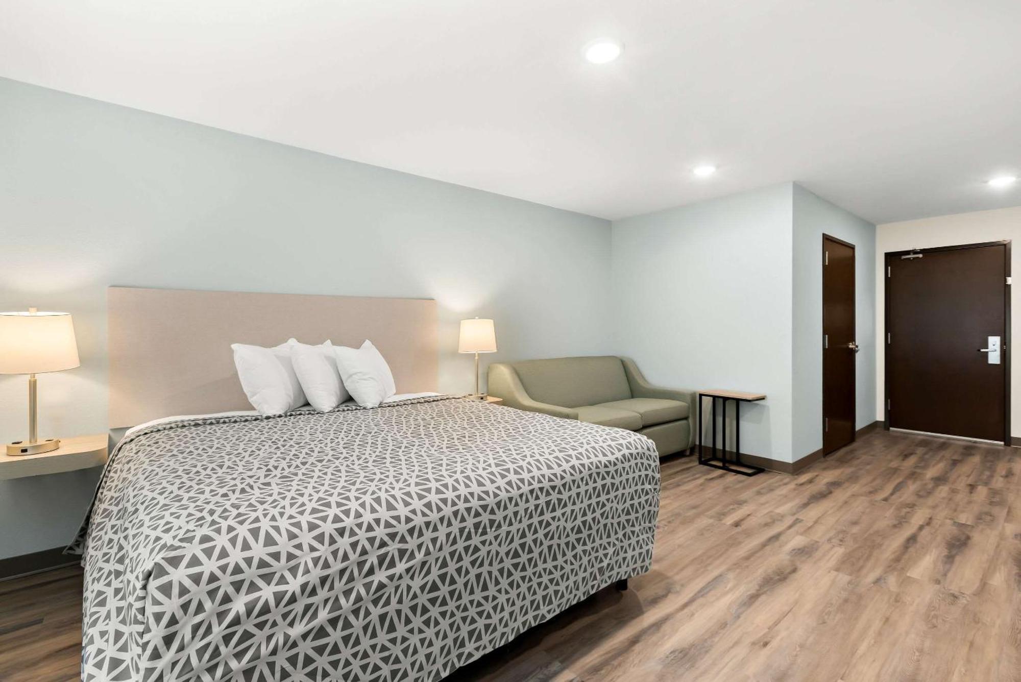 Woodspring Suites Savannah West Chatham Parkway מראה חיצוני תמונה
