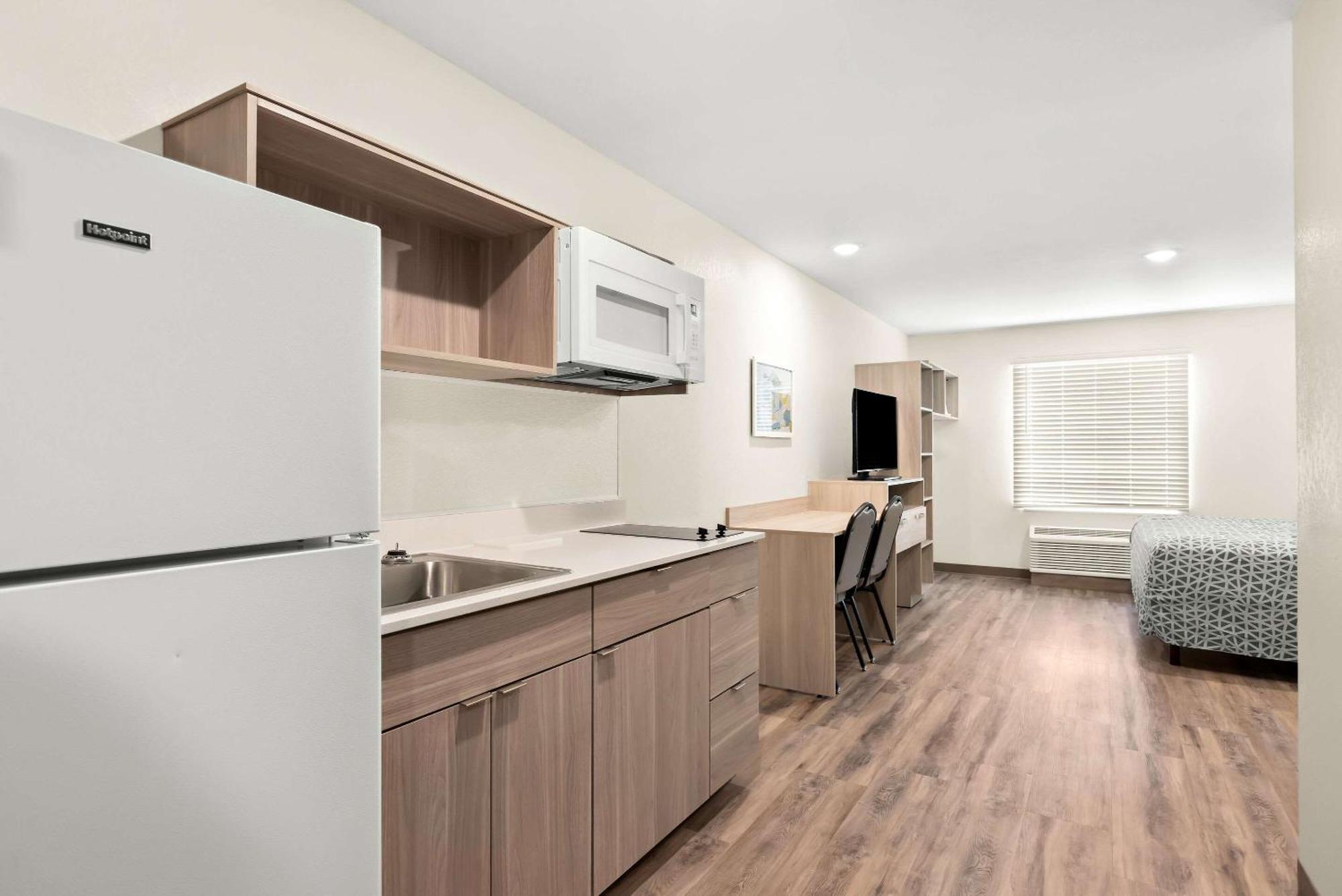 Woodspring Suites Savannah West Chatham Parkway מראה חיצוני תמונה